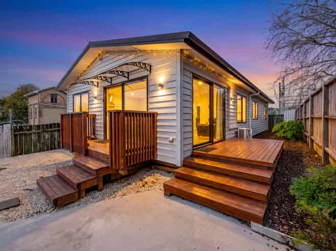 22A Lincoln Park Avenue, Massey