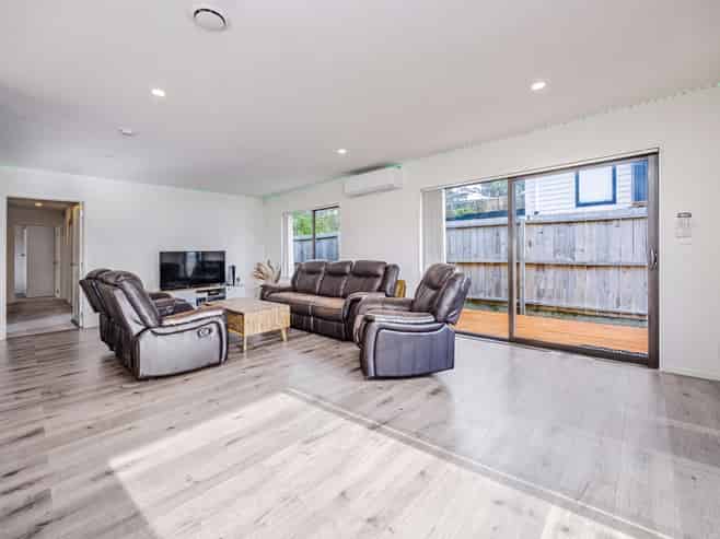 22A Lincoln Park Avenue, Massey