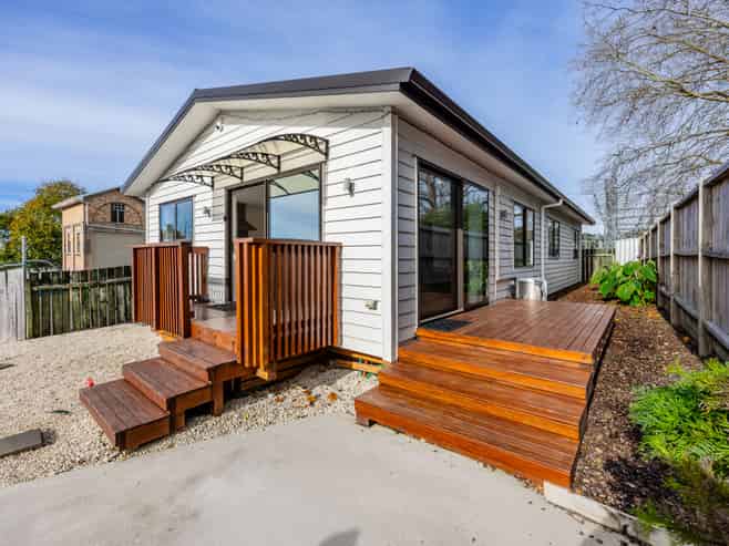 22A Lincoln Park Avenue, Massey