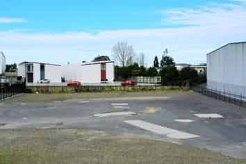 PREMIUM ROAD FRONT YARD WITH FLEXIBLE TERM
