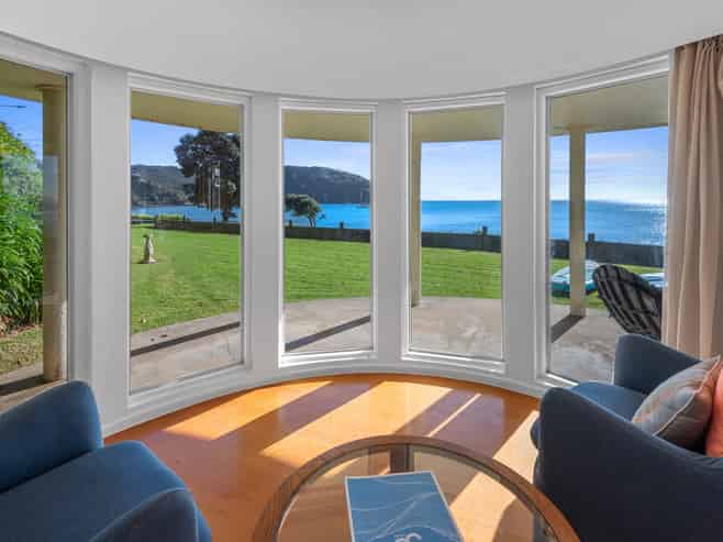 151 Long Beach Road, Russell