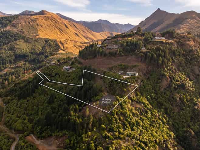 14J Lakeridge Road, Queenstown
