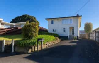2/108 Young Street, New Plymouth