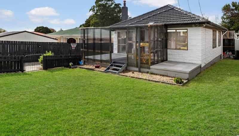 11 Freyberg Crescent, Pukekohe