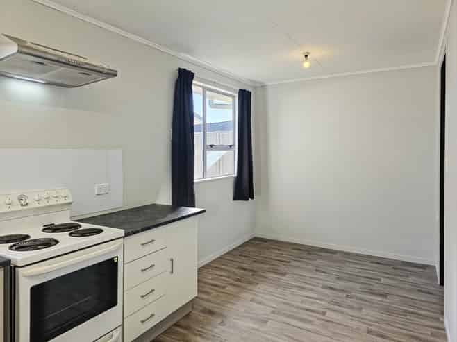 2/9 Lyttelton Crescent, Tamatea