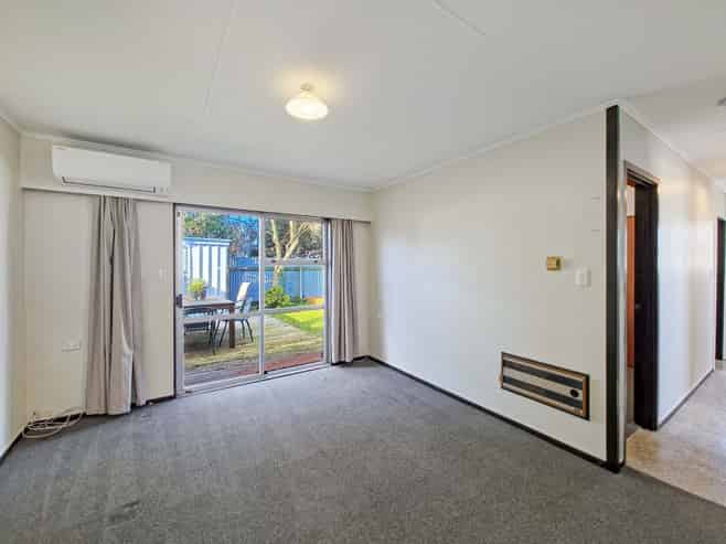 2/9 Lyttelton Crescent, Tamatea