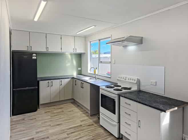 2/9 Lyttelton Crescent, Tamatea