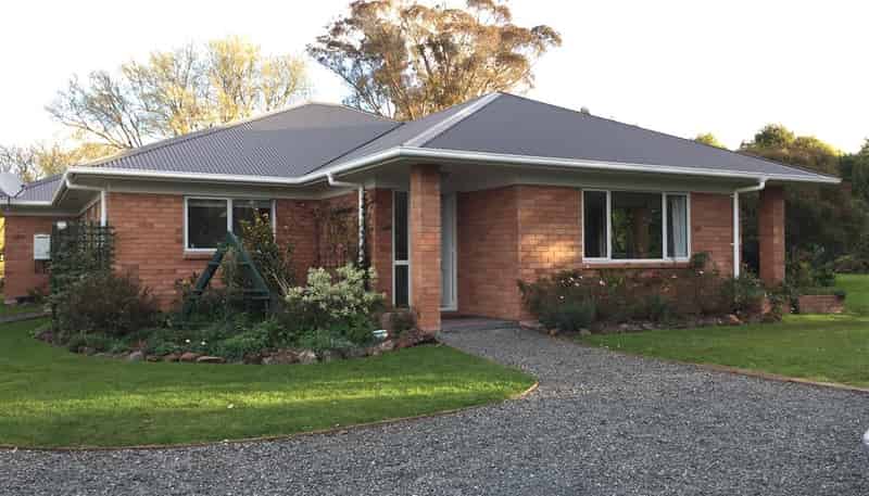 42A Tauraroa Road, Maungakaramea