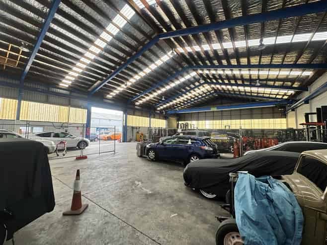 Mt Wellington Warehouse with Large Yard