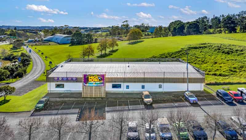 91 Small Road, Silverdale