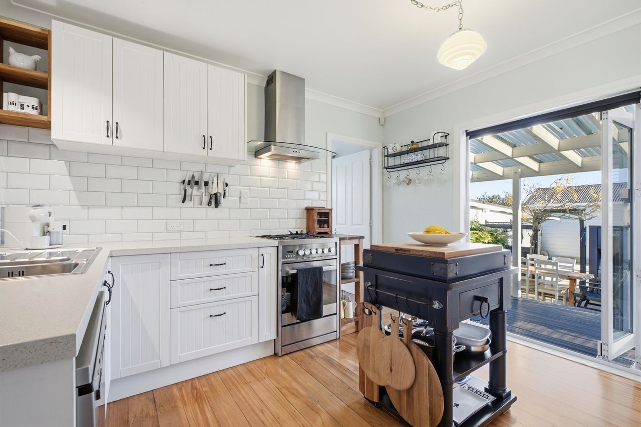 Central, Modern & Effortlessly Easy - Vista 5