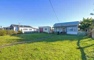 12 Johnston Street, Foxton