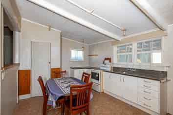 12 Johnston Street, Foxton