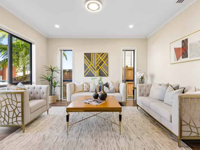 12 Hangahai Road, Flat Bush