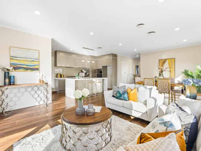 12 Hangahai Road, Flat Bush