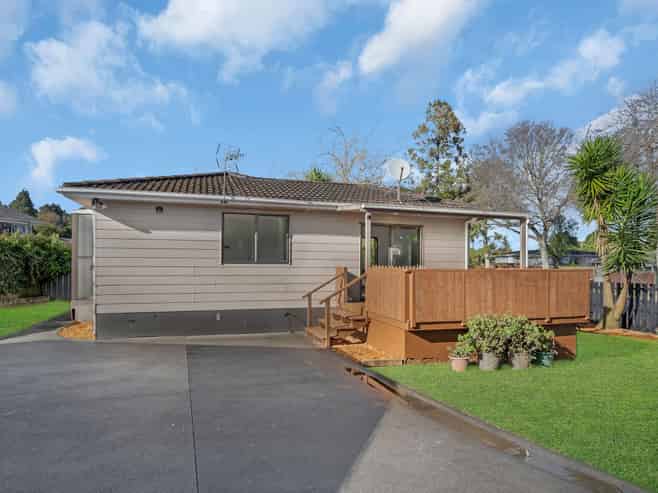 6 Redcrest Avenue, Red Hill