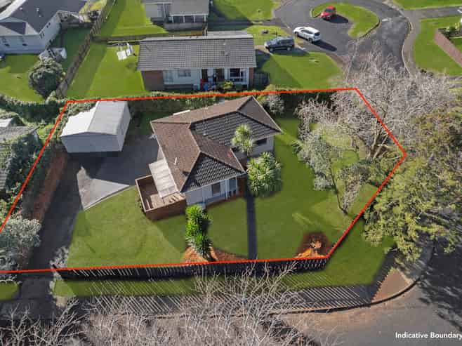 6 Redcrest Avenue, Red Hill