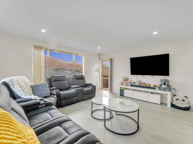27 View Ridge Drive, Ranui