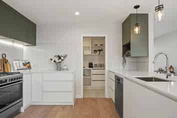 111 McLarin Road, Glenbrook