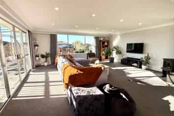 54 Montrose Street, Gladstone