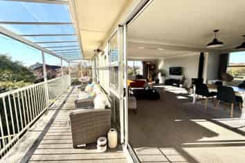 54 Montrose Street, Gladstone