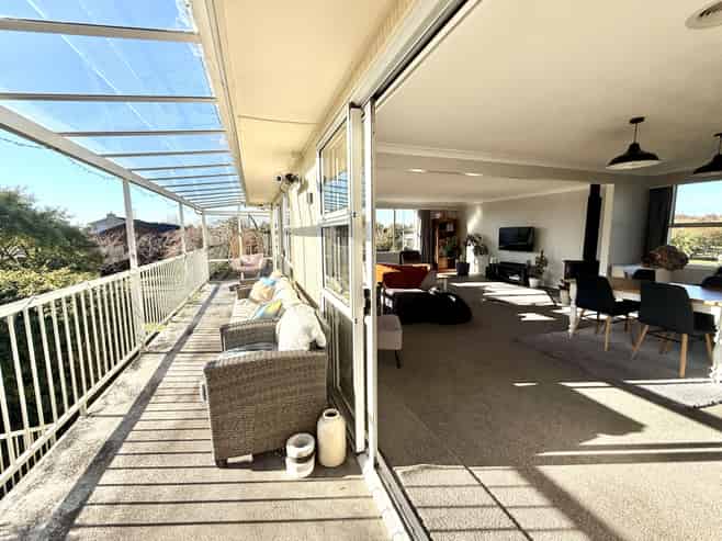 54 Montrose Street, Gladstone