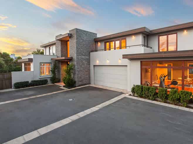 118 Straven Road, Fendalton