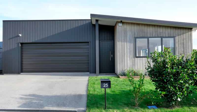 25 Teiaroa, Waikanae