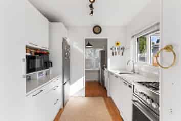 48 Caulton Street, Saint Johns