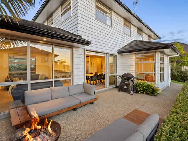 12 Arbors Track, Millwater