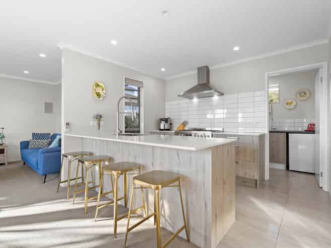 12 Arbors Track, Millwater