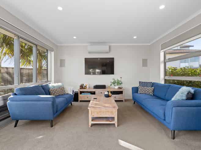 12 Arbors Track, Millwater