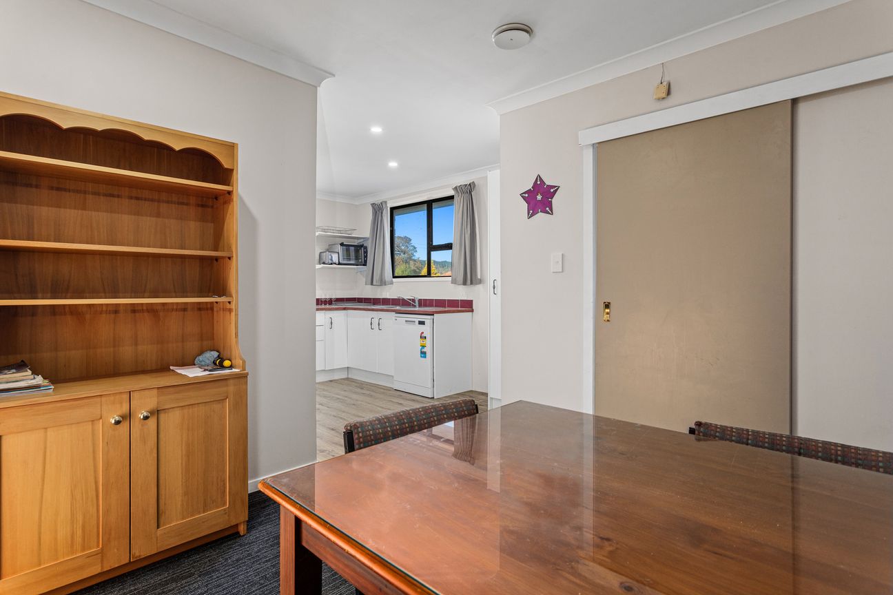 Brick, Ali Joinery, Rewired - Vista 6