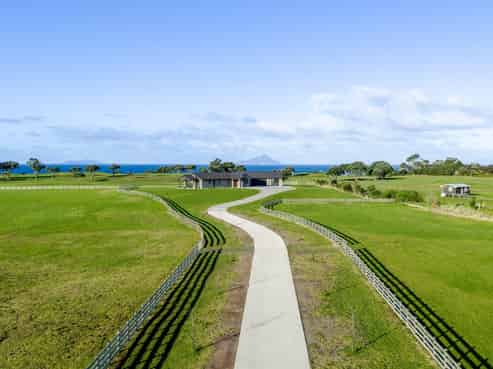 3295 State Highway 1, Waipu