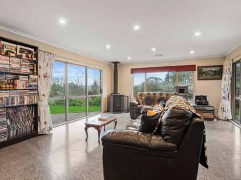 33 Nikau Heights, Masterton