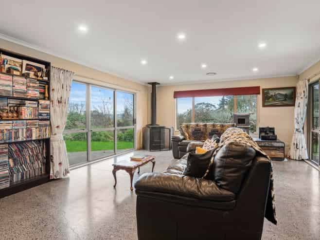 33 Nikau Heights, Masterton