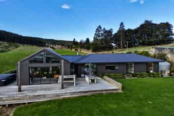 127 Bell Road, Dipton