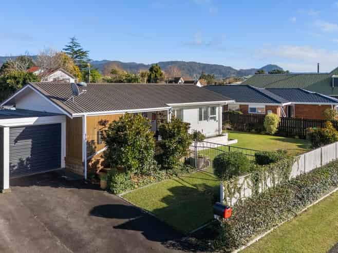 2A Francis Drive, Katikati