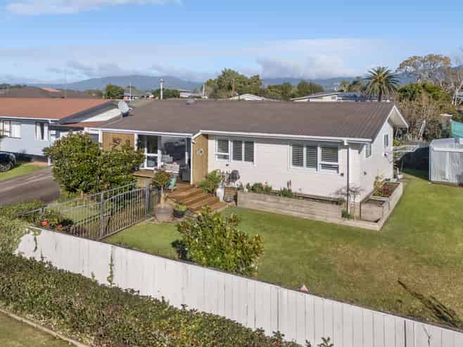 2A Francis Drive, Katikati