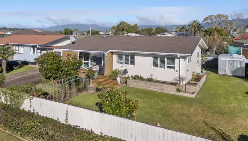 2A Francis Drive, Katikati