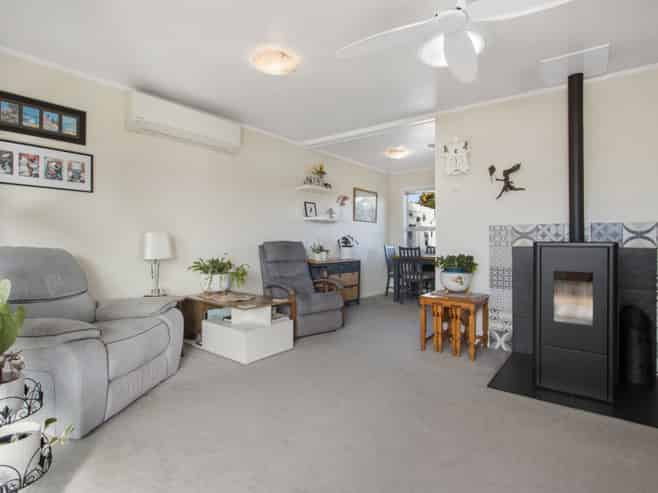2A Francis Drive, Katikati