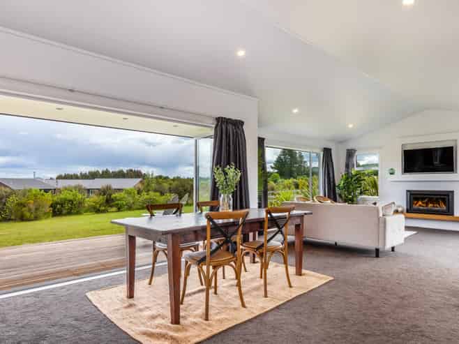 6 Oakdale Drive, Kinloch