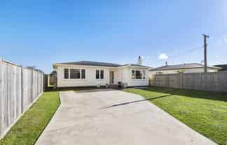 24 Pharazyn Street, Feilding