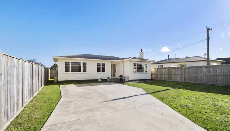 24 Pharazyn Street, Feilding