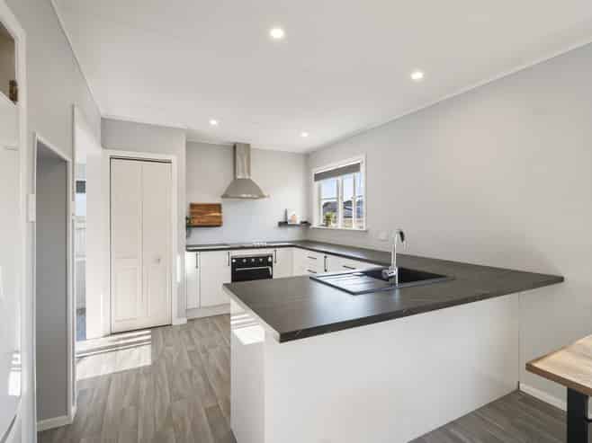 24 Pharazyn Street, Feilding