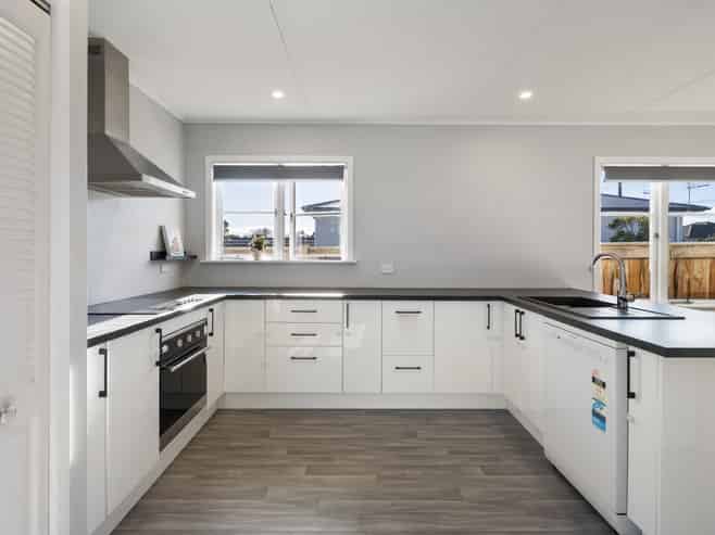 24 Pharazyn Street, Feilding