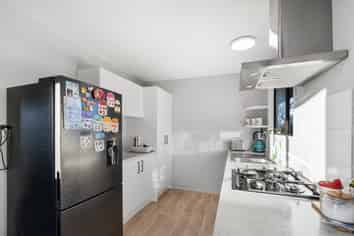 10/82 Bishop Street, Saint Albans