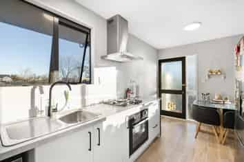 10/82 Bishop Street, Saint Albans