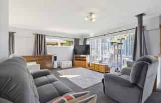 1 Joanna Place, Deanwell