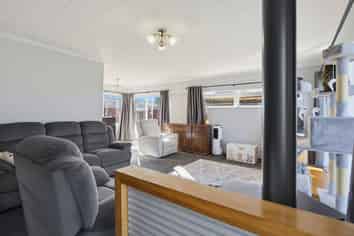 1 Joanna Place, Deanwell